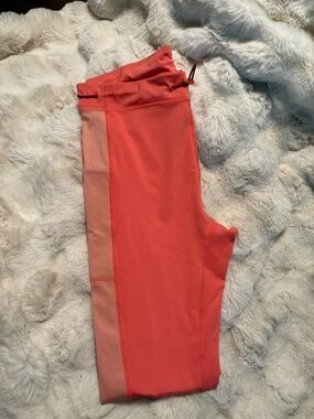 Fabletics Tablet Coral Pink Athletic Leggings with Side Stripe New with tags